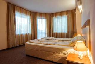 Отель Hotel Orchidea Созополь Двухместный номер с 2 отдельными кроватями и видом на море-4