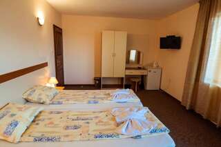 Отель Hotel Orchidea Созополь Двухместный номер с 2 отдельными кроватями и видом на море-10